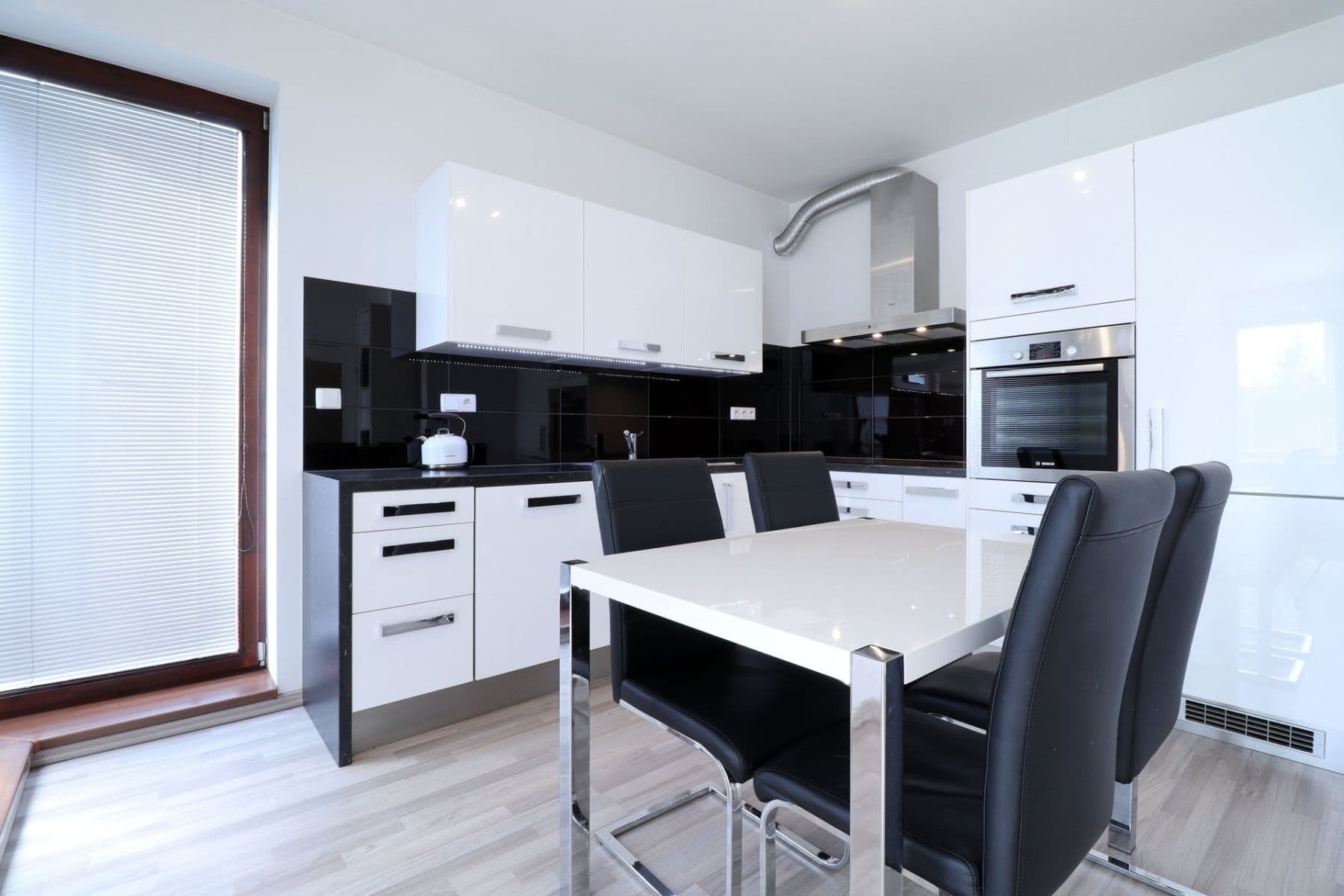 Pronájem bytu 2+kk 55 m², Dragounská, Praha, Praha Pronájem bytu 2+kk 55 m², Dragounská, Praha, Praha