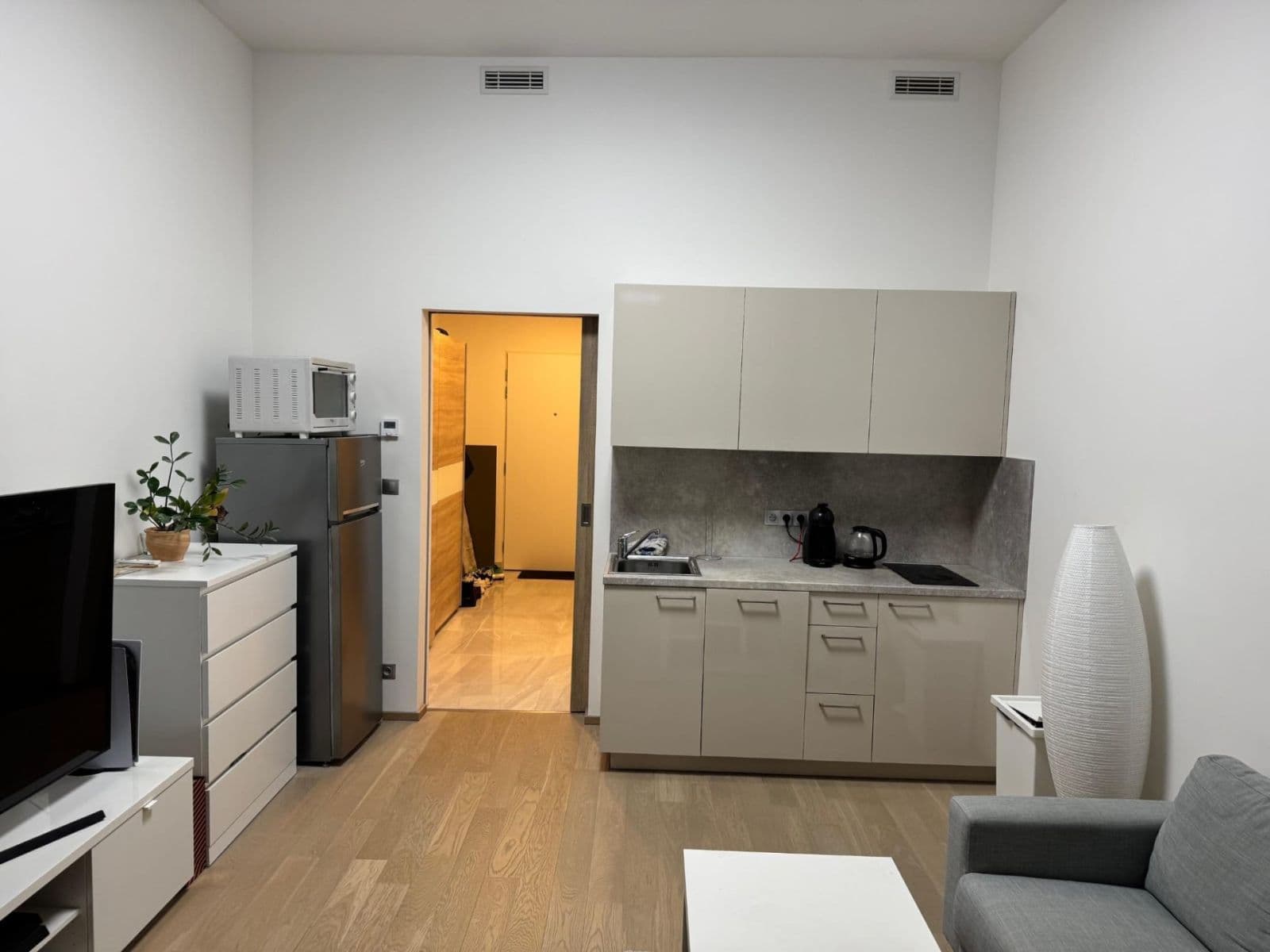 Pronájem bytu 1+kk 33 m², Kurta Konráda, Praha, Praha Pronájem bytu 1+kk 33 m², Kurta Konráda, Praha, Praha