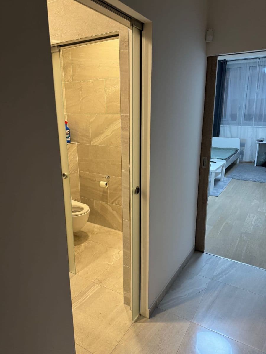 Pronájem bytu 1+kk 33 m², Kurta Konráda, Praha, Praha Pronájem bytu 1+kk 33 m², Kurta Konráda, Praha, Praha