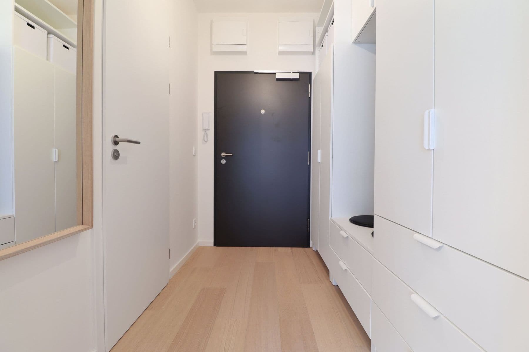 Pronájem bytu 1+kk 28 m², V háji, Praha, Praha Pronájem bytu 1+kk 28 m², V háji, Praha, Praha