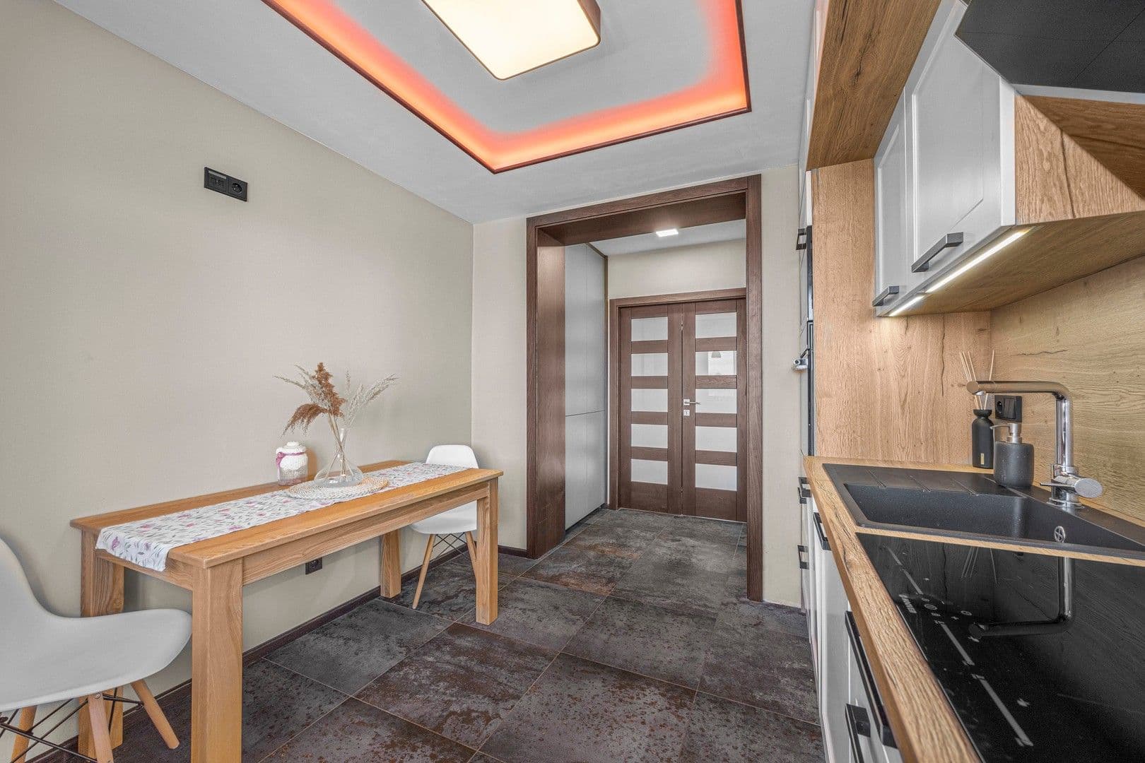 Pronájem bytu 2+1 50 m², Sklářská, Poděbrady, Středočeský kraj Pronájem bytu 2+1 50 m², Sklářská, Poděbrady, Středočeský kraj