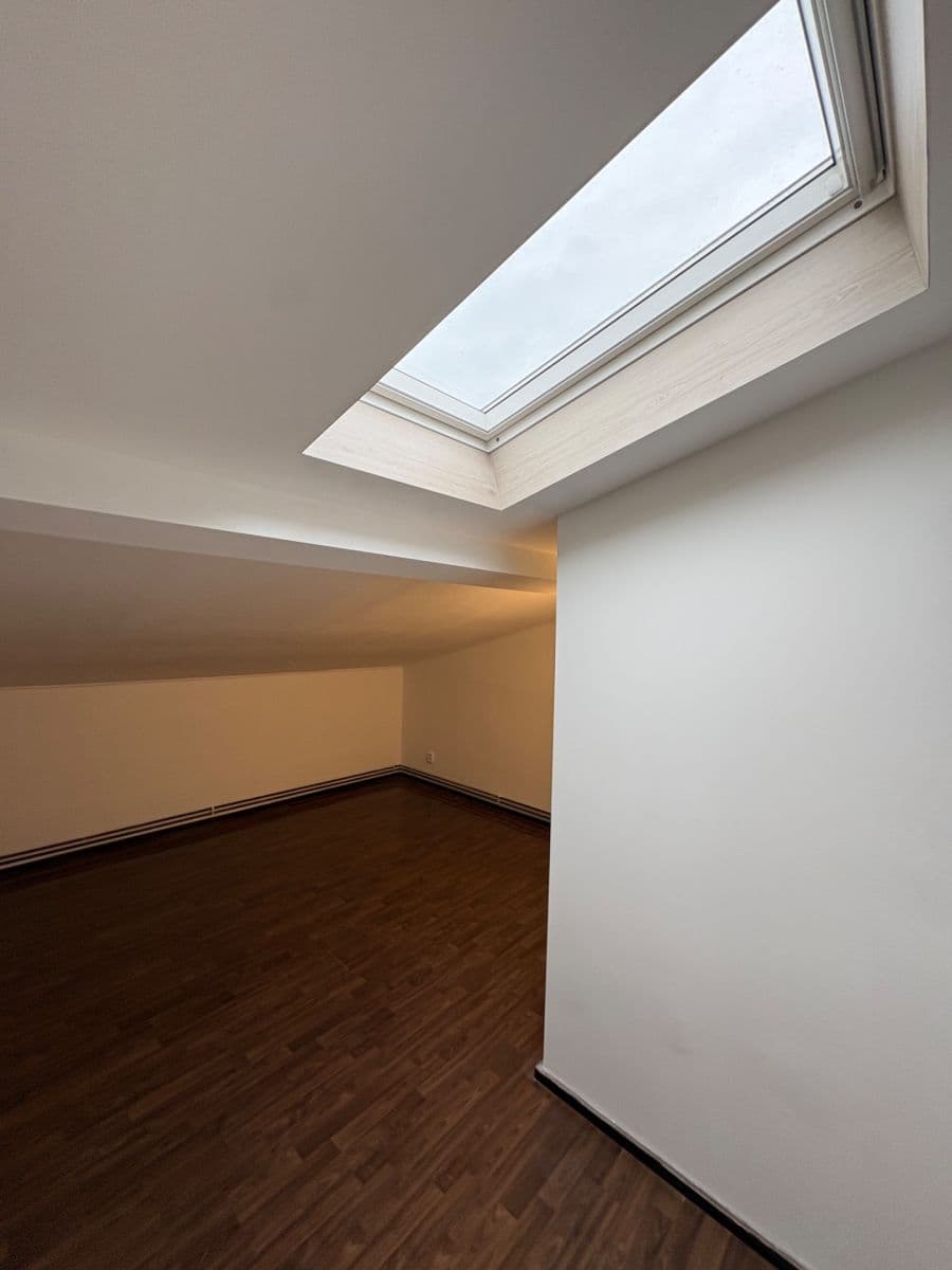 Pronájem bytu 2+kk 44 m², Nádražní, Líbeznice, Středočeský kraj Pronájem bytu 2+kk 44 m², Nádražní, Líbeznice, Středočeský kraj