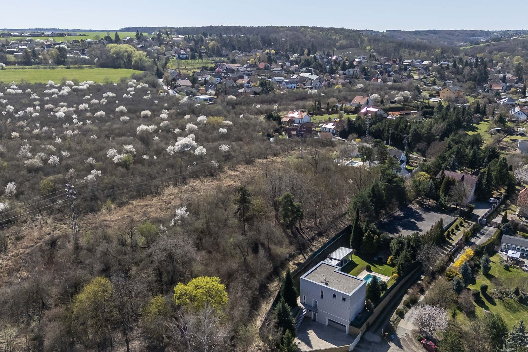 Prodej pozemku 910 m², Pod Višňovkou, Statenice, Středočeský kraj Prodej pozemku 910 m², Pod Višňovkou, Statenice, Středočeský kraj