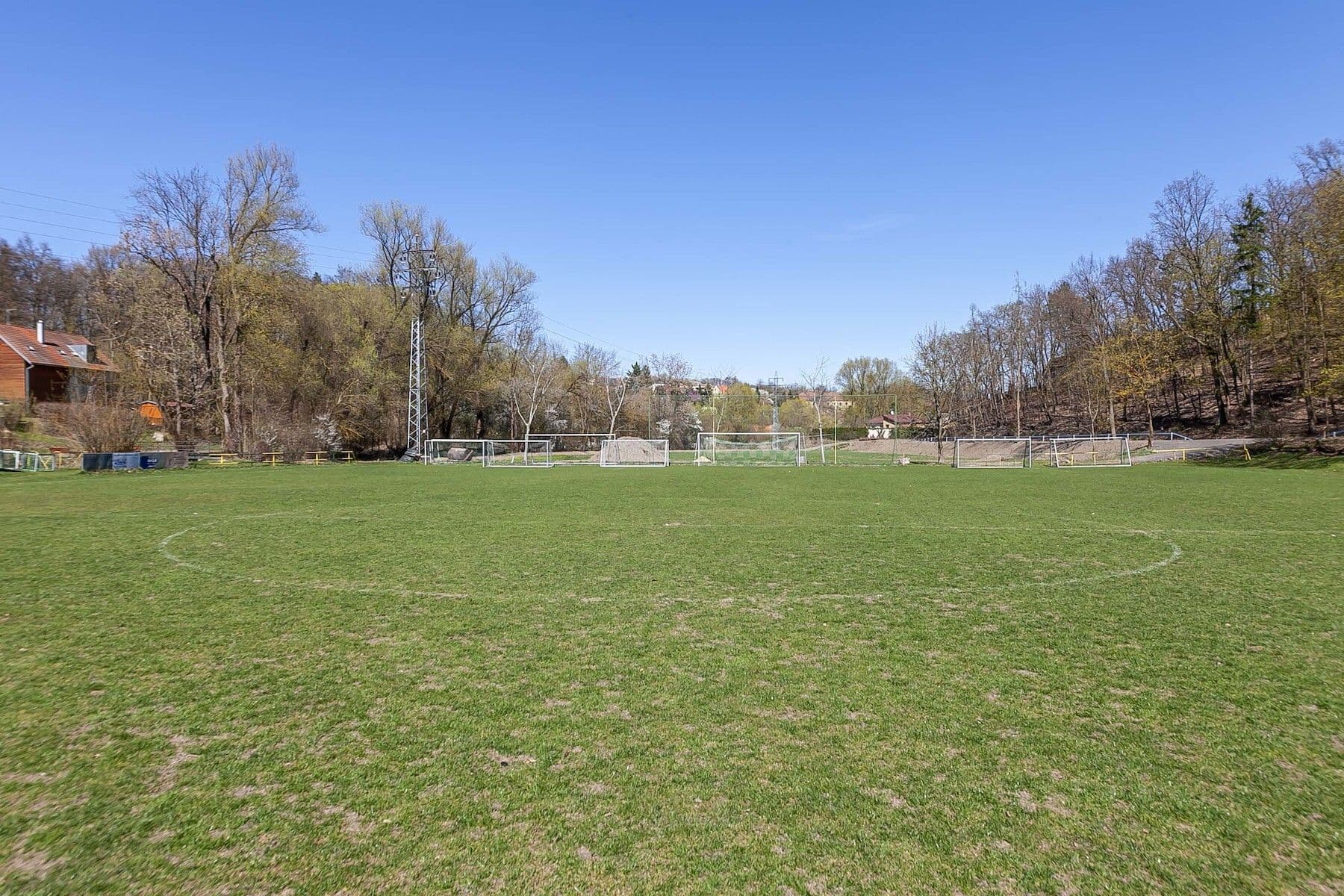 Prodej pozemku 910 m², Pod Višňovkou, Statenice, Středočeský kraj Prodej pozemku 910 m², Pod Višňovkou, Statenice, Středočeský kraj