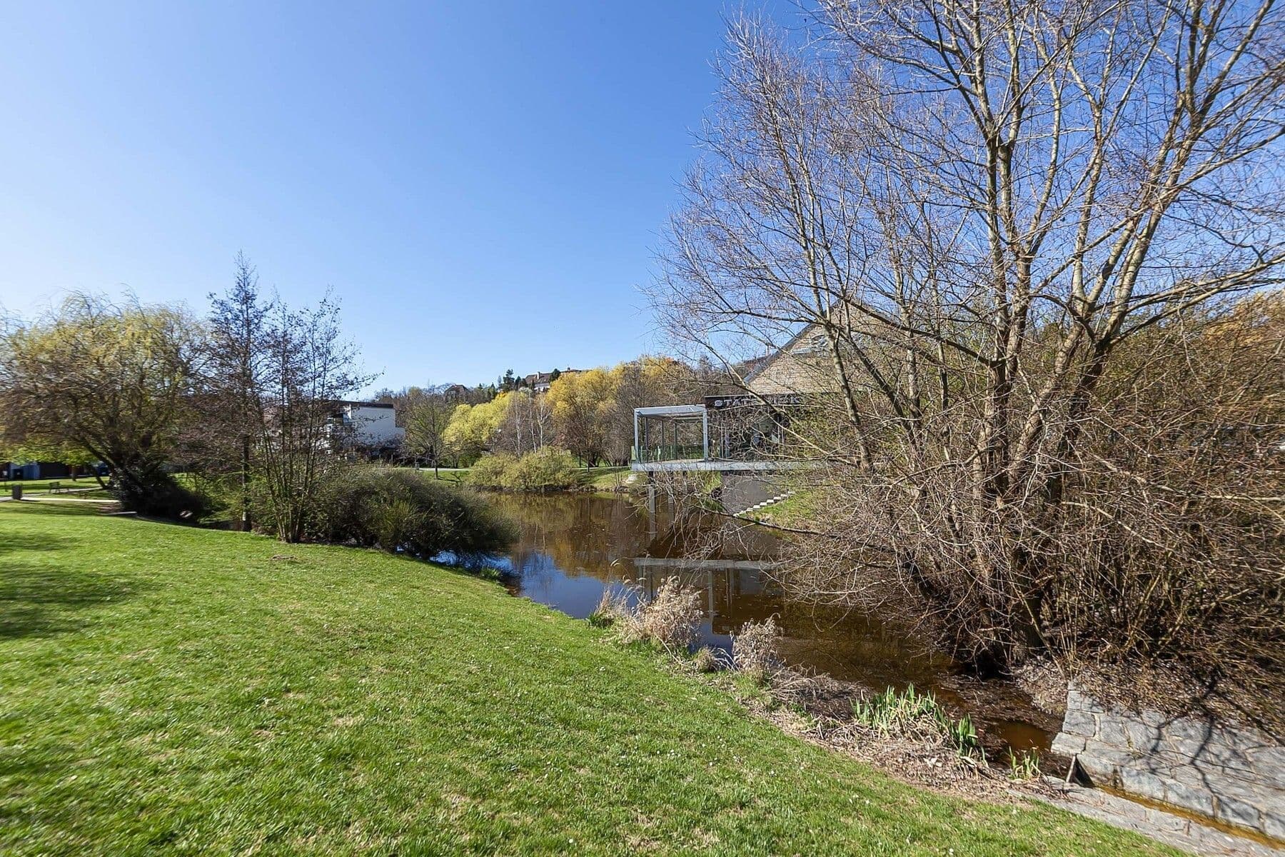 Prodej pozemku 910 m², Pod Višňovkou, Statenice, Středočeský kraj Prodej pozemku 910 m², Pod Višňovkou, Statenice, Středočeský kraj