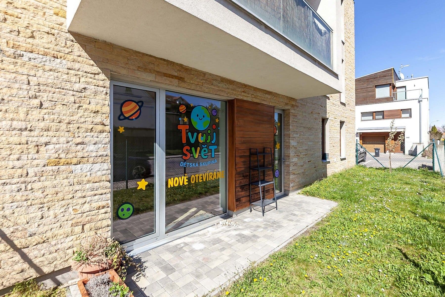 Prodej pozemku 910 m², Pod Višňovkou, Statenice, Středočeský kraj Prodej pozemku 910 m², Pod Višňovkou, Statenice, Středočeský kraj