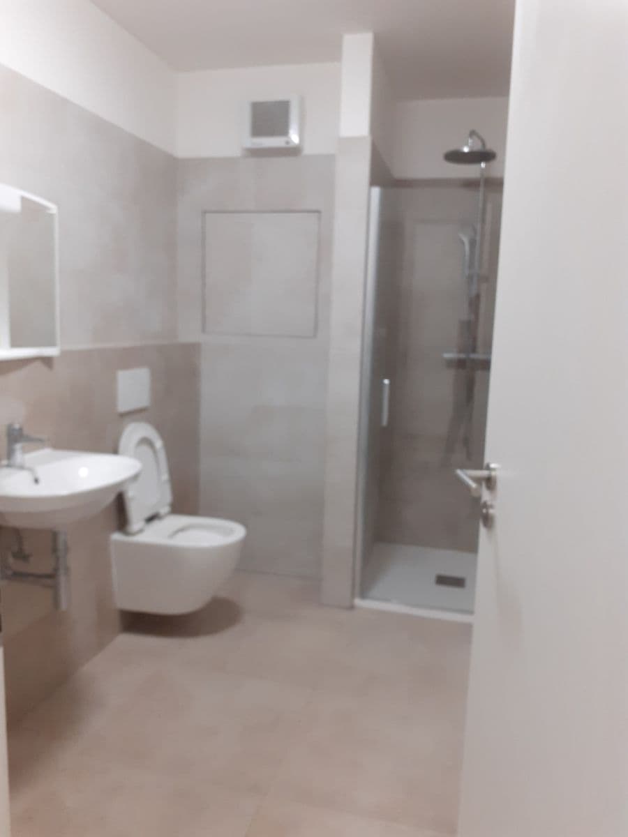 Pronájem bytu 1+kk 35 m², Rakouská, Milovice, Středočeský kraj Pronájem bytu 1+kk 35 m², Rakouská, Milovice, Středočeský kraj