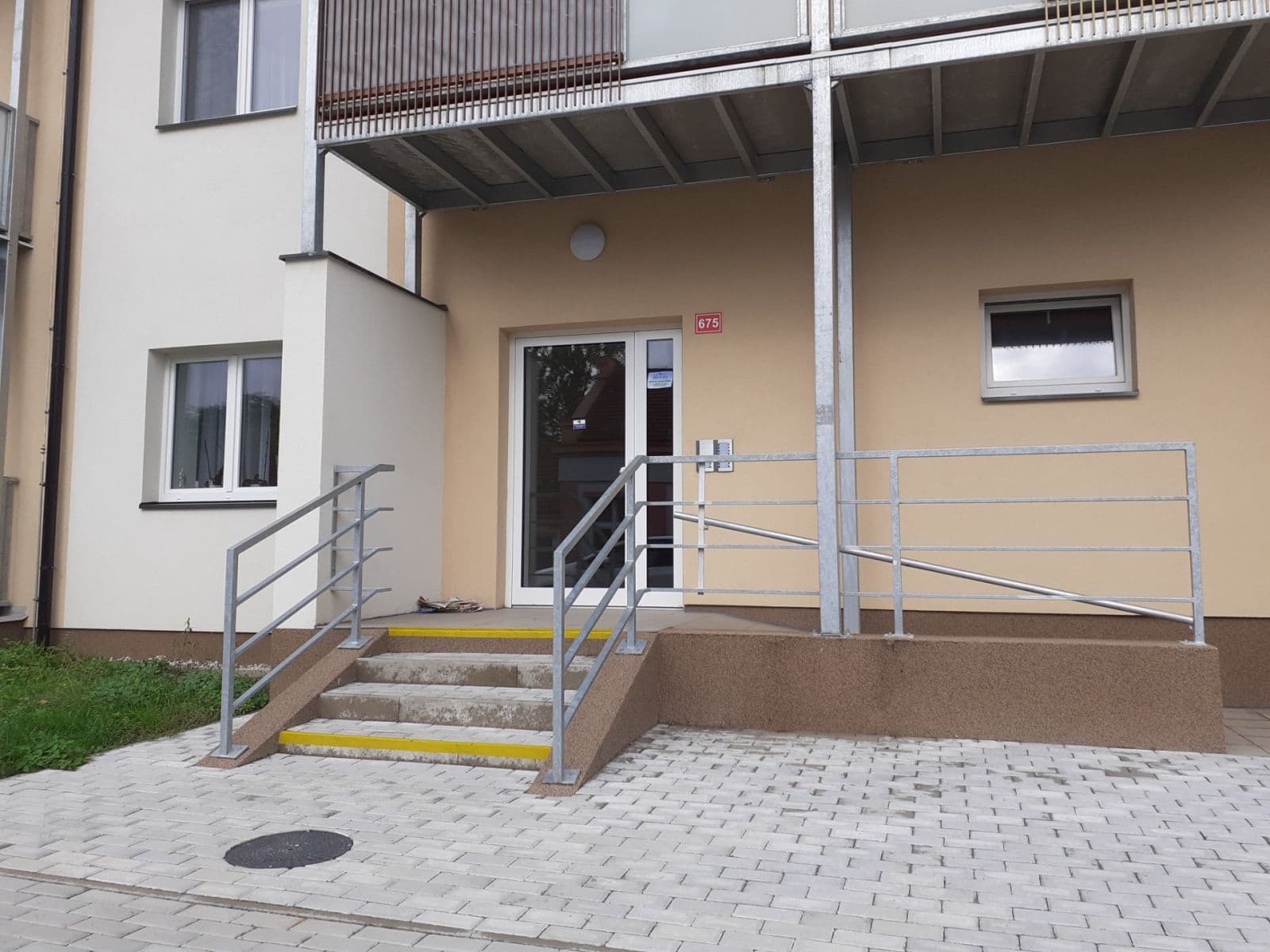 Pronájem bytu 1+kk 35 m², Rakouská, Milovice, Středočeský kraj Pronájem bytu 1+kk 35 m², Rakouská, Milovice, Středočeský kraj