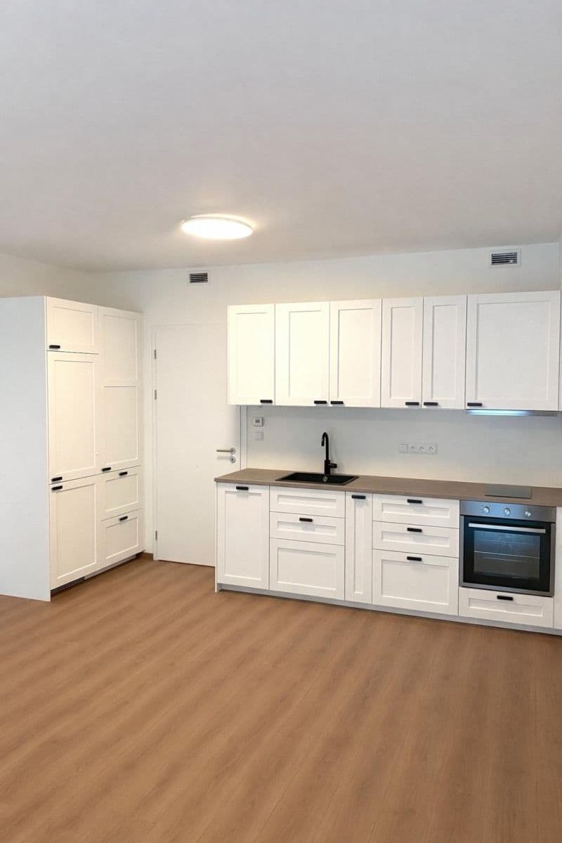 Pronájem bytu 1+kk 35 m², Poděbradská, Praha, Praha Pronájem bytu 1+kk 35 m², Poděbradská, Praha, Praha