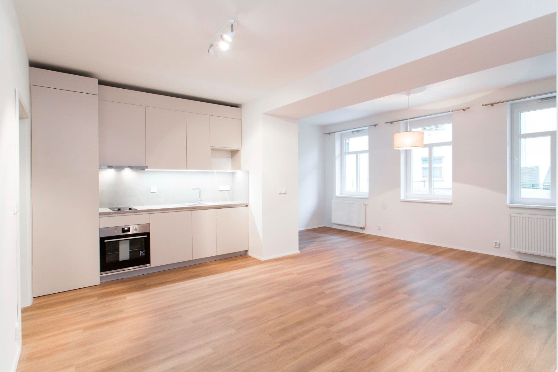 Pronájem bytu 1+kk 44 m², Kotlaska, Praha, Praha Pronájem bytu 1+kk 44 m², Kotlaska, Praha, Praha