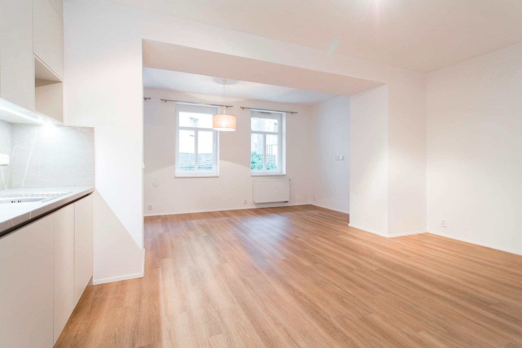 Pronájem bytu 1+kk 44 m², Kotlaska, Praha, Praha Pronájem bytu 1+kk 44 m², Kotlaska, Praha, Praha