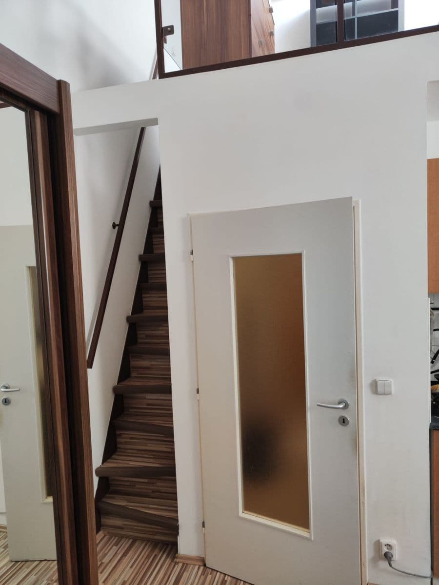 Pronájem bytu 1+1 40 m², Jaroslava Foglara, Praha, Praha Pronájem bytu 1+1 40 m², Jaroslava Foglara, Praha, Praha