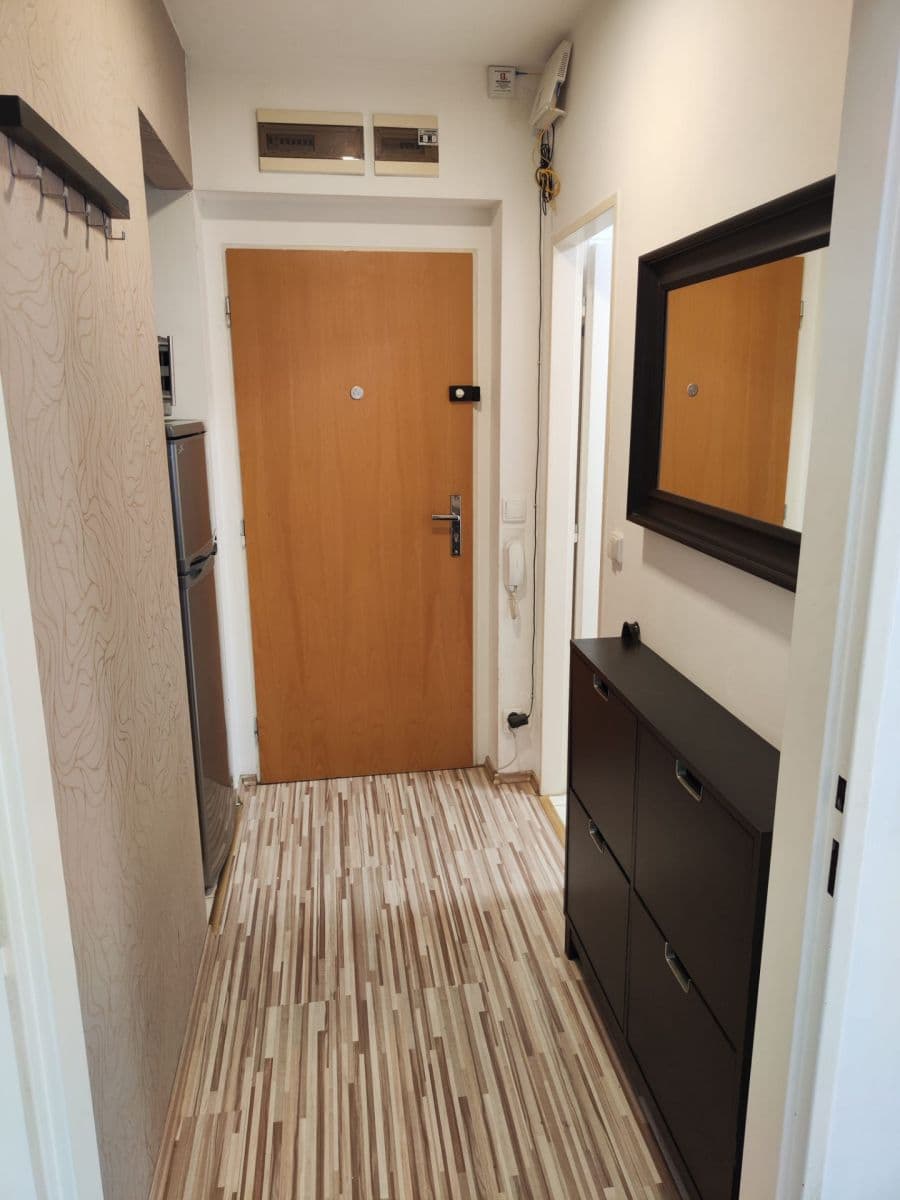 Pronájem bytu 1+1 40 m², Jaroslava Foglara, Praha, Praha Pronájem bytu 1+1 40 m², Jaroslava Foglara, Praha, Praha