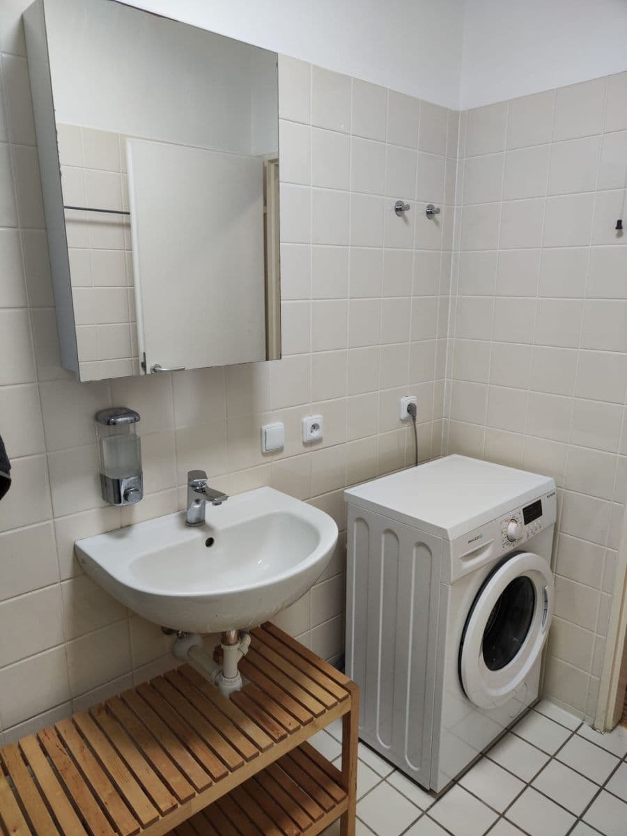 Pronájem bytu 1+1 40 m², Jaroslava Foglara, Praha, Praha Pronájem bytu 1+1 40 m², Jaroslava Foglara, Praha, Praha