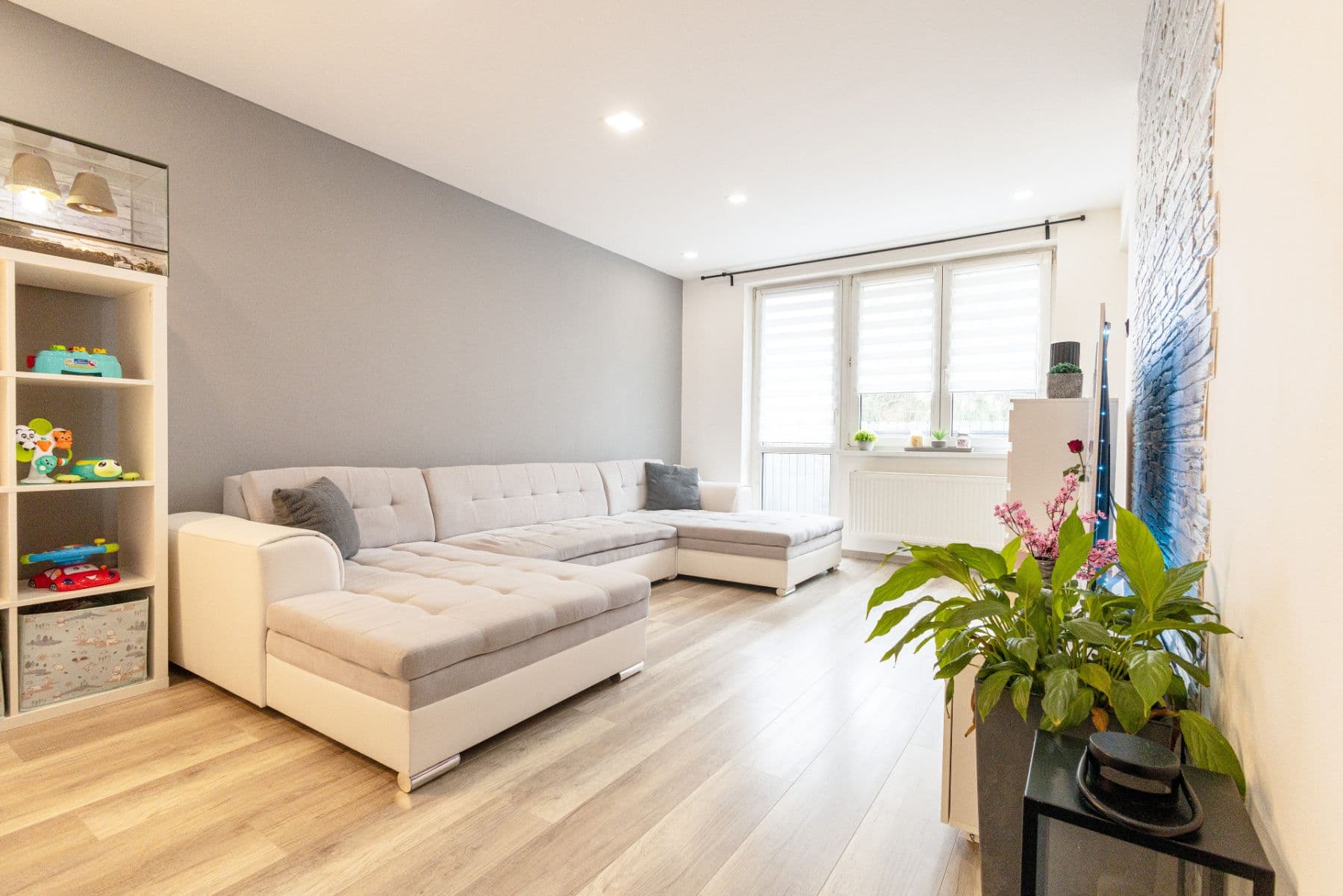 Prodej bytu 3+1 71 m², Sazená, Středočeský kraj Prodej bytu 3+1 71 m², Sazená, Středočeský kraj