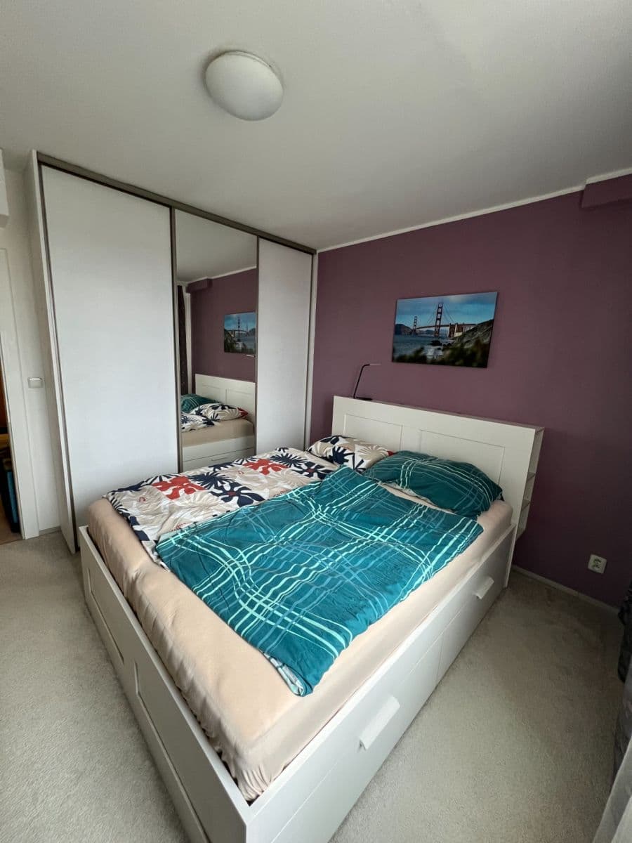 Pronájem bytu 2+kk 40 m², Štúrova, Praha, Praha Pronájem bytu 2+kk 40 m², Štúrova, Praha, Praha