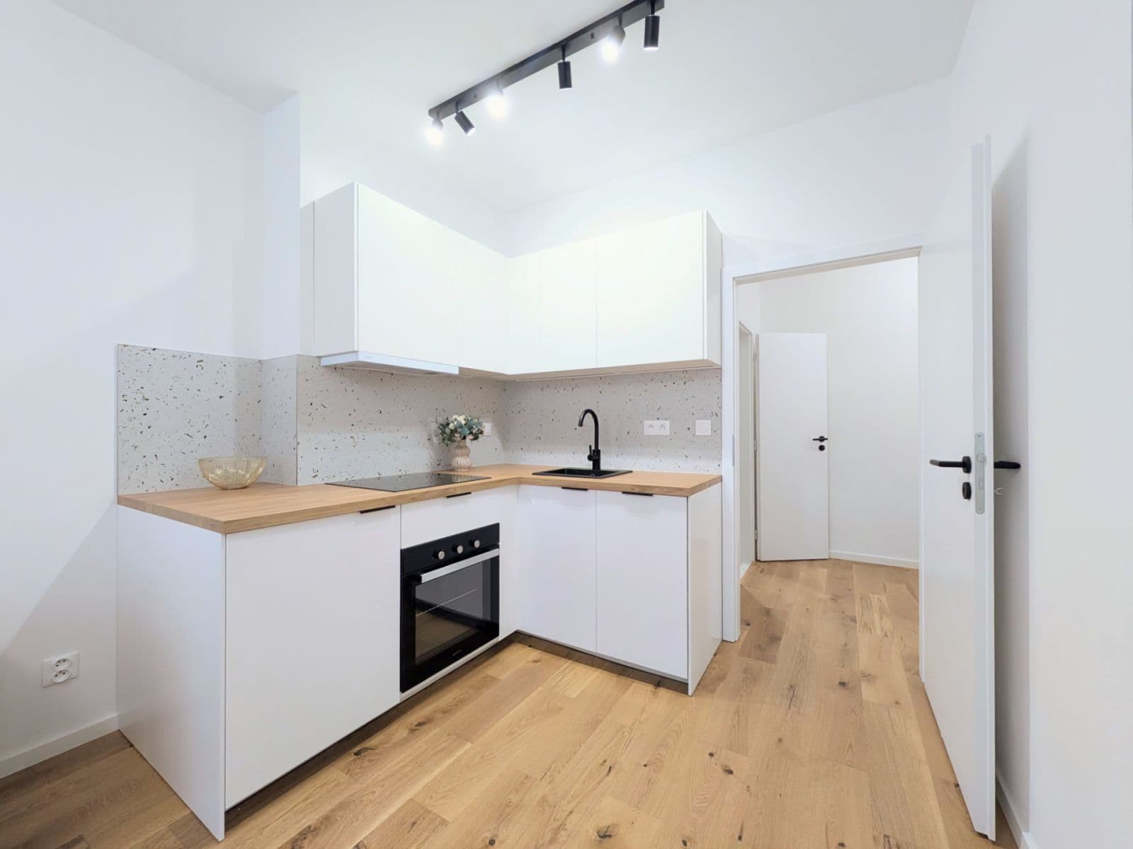 Prodej bytu 2+kk 40 m², Petrohradská, Praha, Praha Prodej bytu 2+kk 40 m², Petrohradská, Praha, Praha