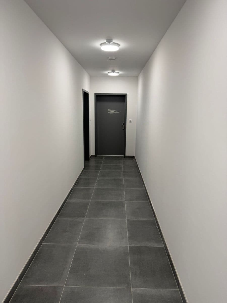Pronájem bytu 1+kk 36 m², Americká, Kladno, Středočeský kraj Pronájem bytu 1+kk 36 m², Americká, Kladno, Středočeský kraj