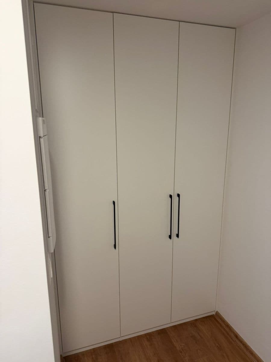 Pronájem bytu 1+kk 36 m², Americká, Kladno, Středočeský kraj Pronájem bytu 1+kk 36 m², Americká, Kladno, Středočeský kraj