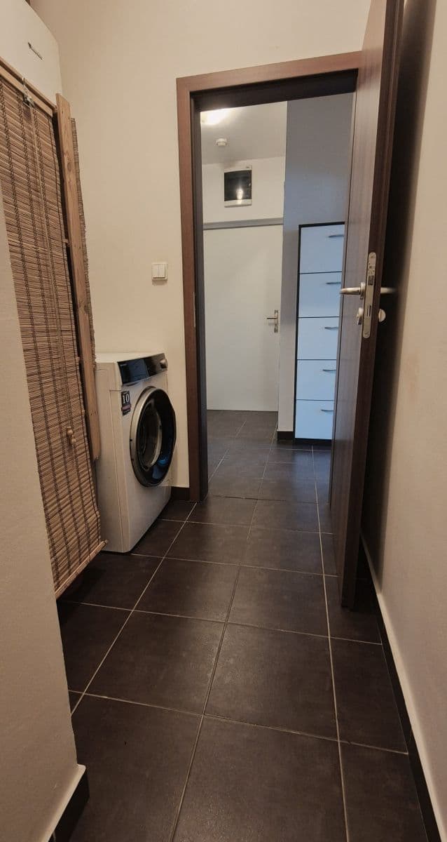 Prodej bytu 1+kk 38 m², Vosmíkových, Praha, Praha Prodej bytu 1+kk 38 m², Vosmíkových, Praha, Praha
