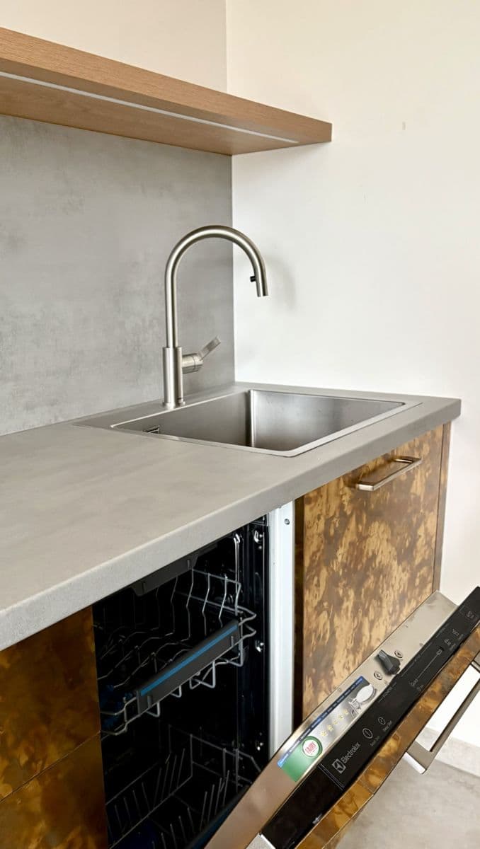 Pronájem bytu 1+kk 30 m², Vinařská, Beroun, Středočeský kraj Pronájem bytu 1+kk 30 m², Vinařská, Beroun, Středočeský kraj