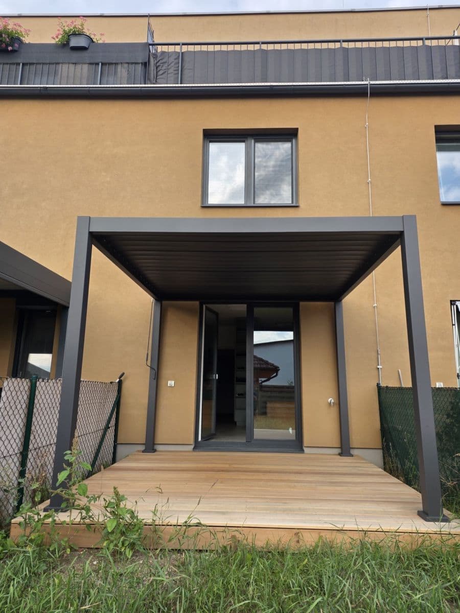 Pronájem bytu 1+kk 30 m², Vinařská, Beroun, Středočeský kraj Pronájem bytu 1+kk 30 m², Vinařská, Beroun, Středočeský kraj