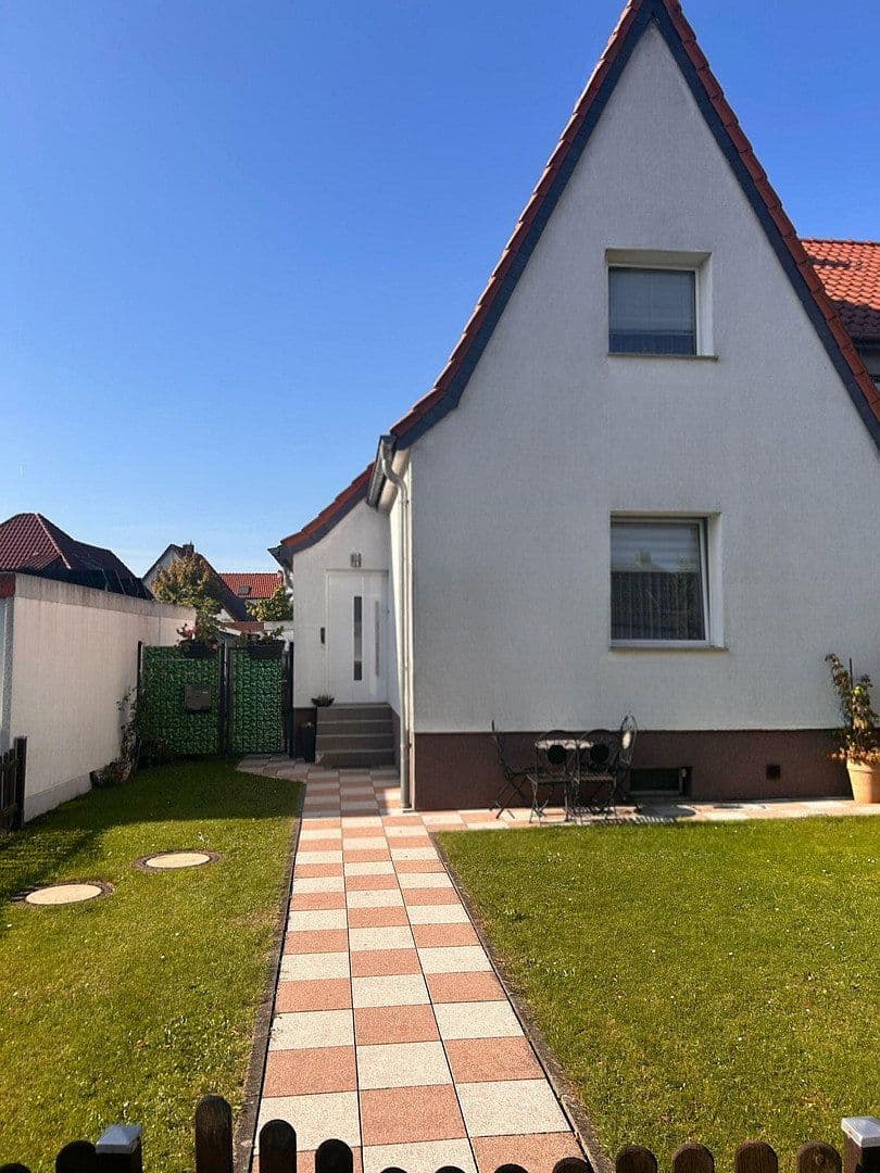 Prodej domu 78 m², pozemek 215 m², Kamp-Lintfort, Severní Porýní-Vestfálsko Prodej domu 78 m², pozemek 215 m², Kamp-Lintfort, Severní Porýní-Vestfálsko