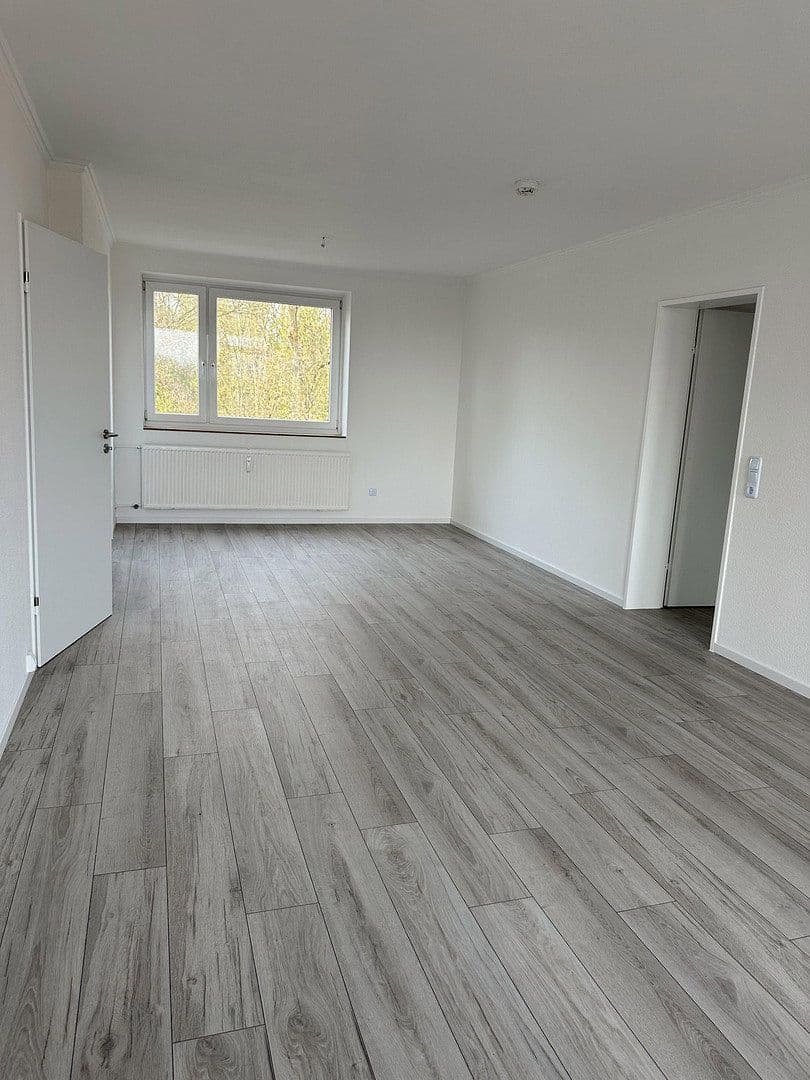Pronájem bytu 3+1 74 m², Dasbacher Straße 26, Bremen, Bremen Pronájem bytu 3+1 74 m², Dasbacher Straße 26, Bremen, Bremen