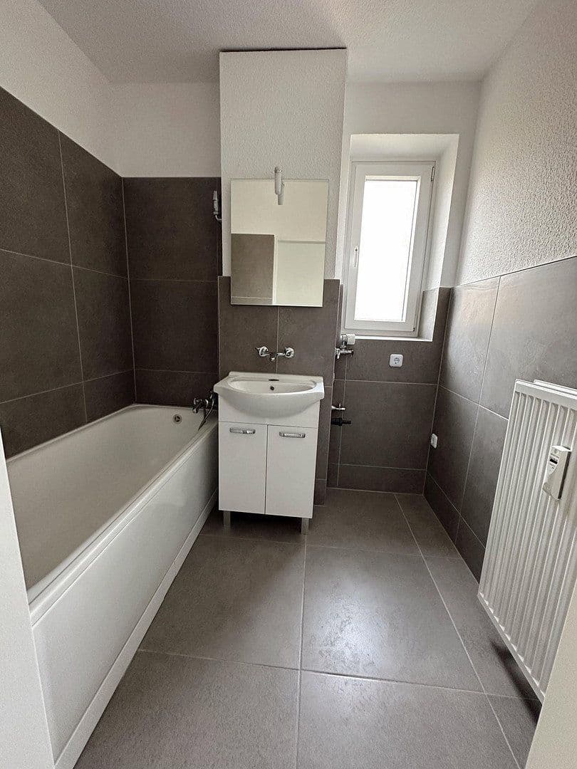 Pronájem bytu 3+1 74 m², Dasbacher Straße 26, Bremen, Bremen Pronájem bytu 3+1 74 m², Dasbacher Straße 26, Bremen, Bremen