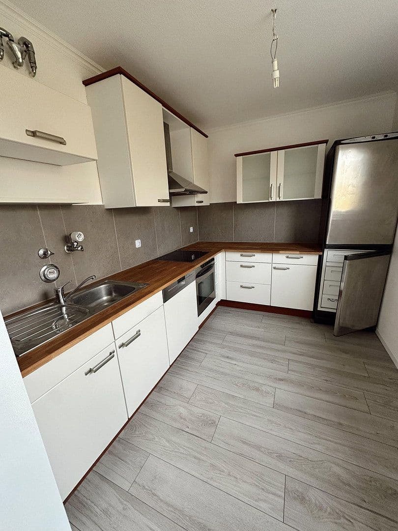 Pronájem bytu 3+1 74 m², Dasbacher Straße 26, Bremen, Bremen Pronájem bytu 3+1 74 m², Dasbacher Straße 26, Bremen, Bremen