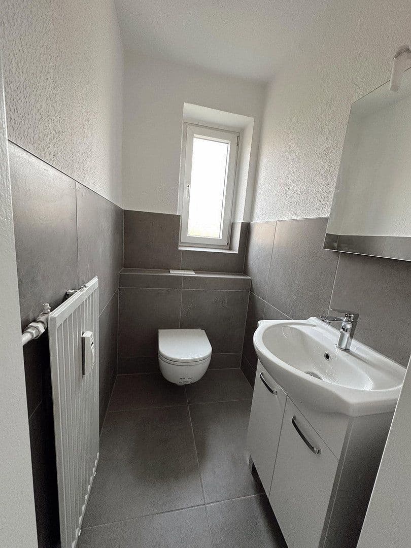 Pronájem bytu 3+1 74 m², Dasbacher Straße 26, Bremen, Bremen Pronájem bytu 3+1 74 m², Dasbacher Straße 26, Bremen, Bremen