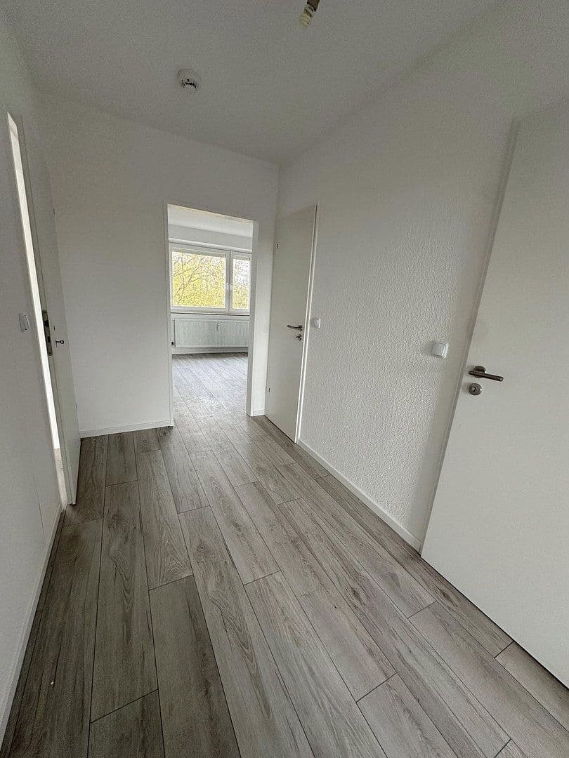 Pronájem bytu 3+1 74 m², Dasbacher Straße 26, Bremen, Bremen Pronájem bytu 3+1 74 m², Dasbacher Straße 26, Bremen, Bremen
