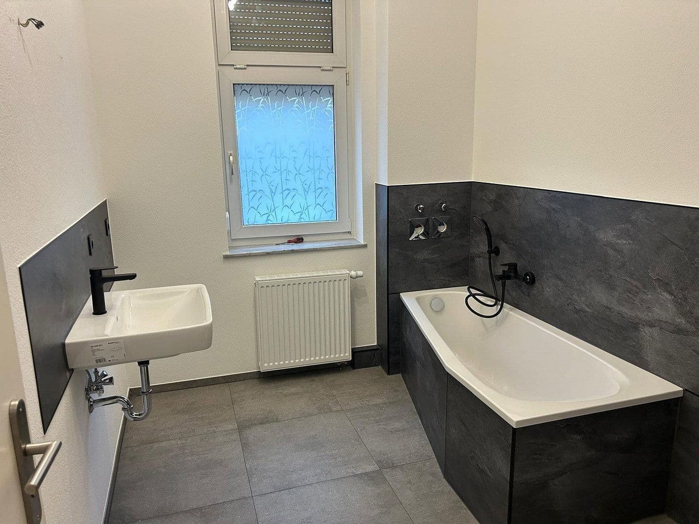 Pronájem bytu 4+1 107 m², Dorfstraße 61, Grünhainichen, Sasko Pronájem bytu 4+1 107 m², Dorfstraße 61, Grünhainichen, Sasko