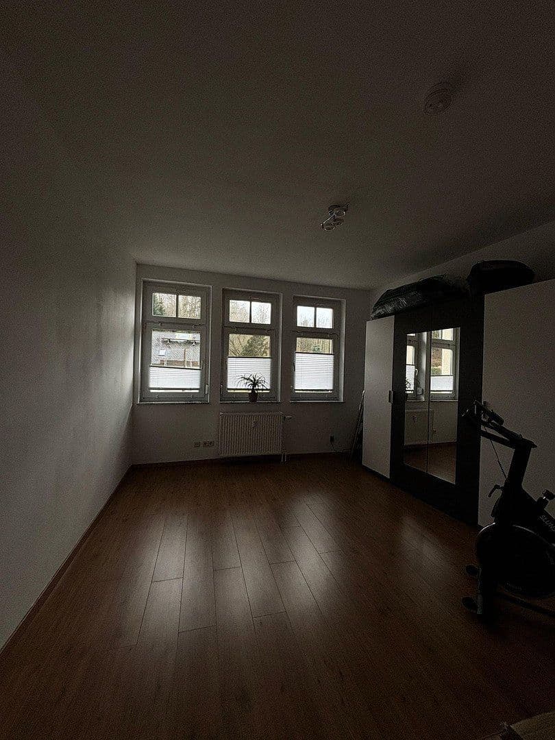 Pronájem bytu 4+1 107 m², Dorfstraße 61, Grünhainichen, Sasko Pronájem bytu 4+1 107 m², Dorfstraße 61, Grünhainichen, Sasko
