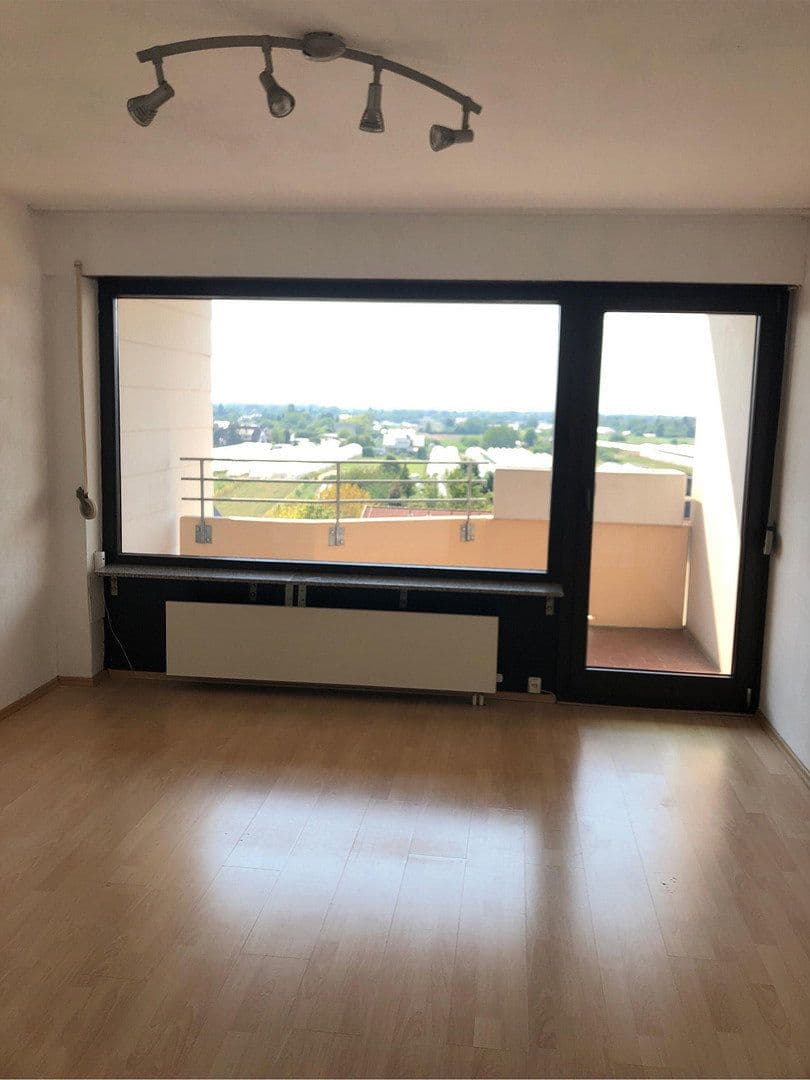 Pronájem bytu 1+1 30 m², Heidelberg, Bádensko-Württembersko Pronájem bytu 1+1 30 m², Heidelberg, Bádensko-Württembersko