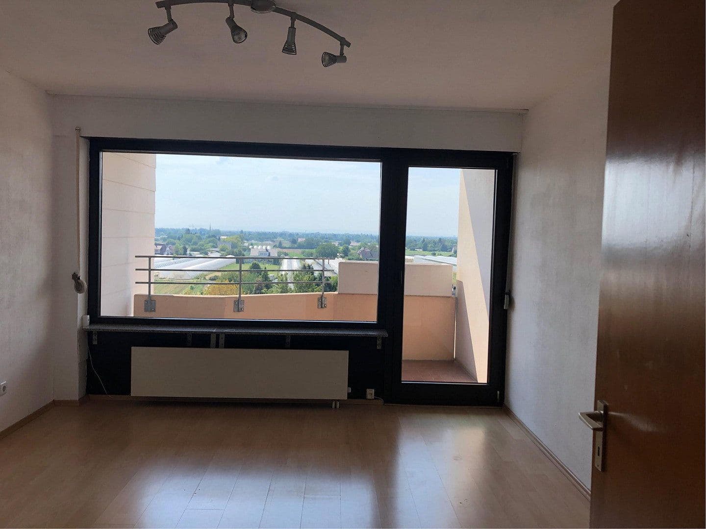 Pronájem bytu 1+1 30 m², Heidelberg, Bádensko-Württembersko Pronájem bytu 1+1 30 m², Heidelberg, Bádensko-Württembersko