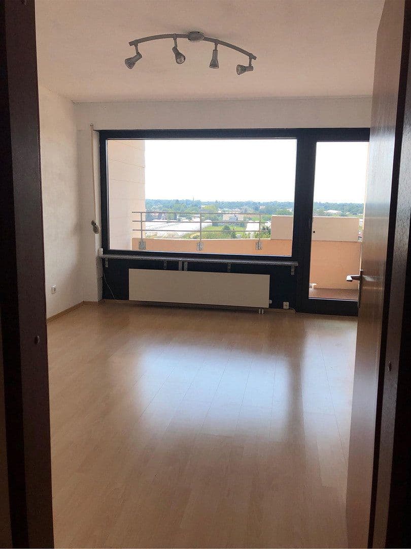 Pronájem bytu 1+1 30 m², Heidelberg, Bádensko-Württembersko Pronájem bytu 1+1 30 m², Heidelberg, Bádensko-Württembersko