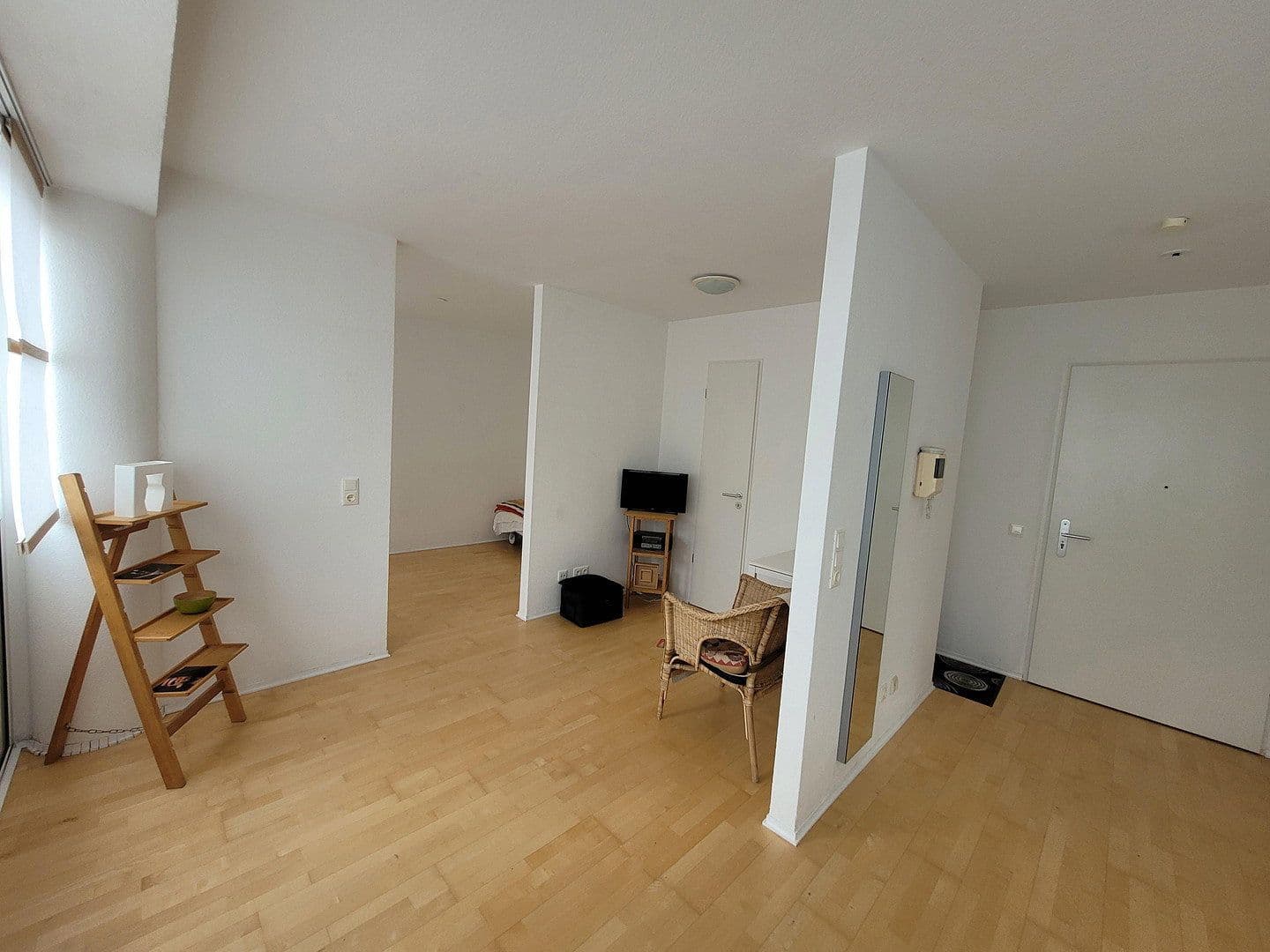 Prodej bytu 1+kk 36 m², Erich-Weinert-Str. 143, Berlin, Berlín Prodej bytu 1+kk 36 m², Erich-Weinert-Str. 143, Berlin, Berlín