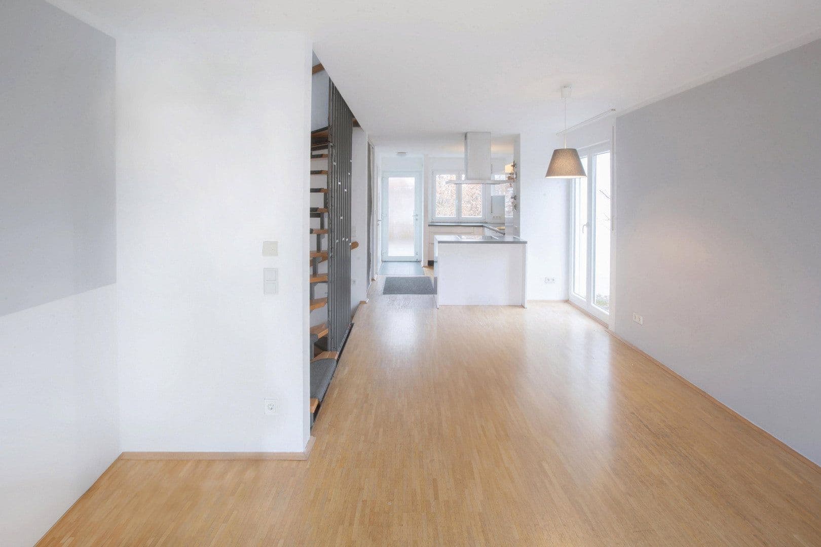Prodej domu 119 m², pozemek 205 m², Braunaugenstraße 36, München, Bavorsko Prodej domu 119 m², pozemek 205 m², Braunaugenstraße 36, München, Bavorsko