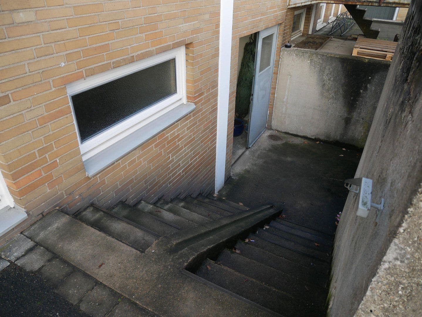 Pronájem nebytového prostoru 8 m², Alter Flughafen 4, Hannover, Dolní Sasko Pronájem nebytového prostoru 8 m², Alter Flughafen 4, Hannover, Dolní Sasko