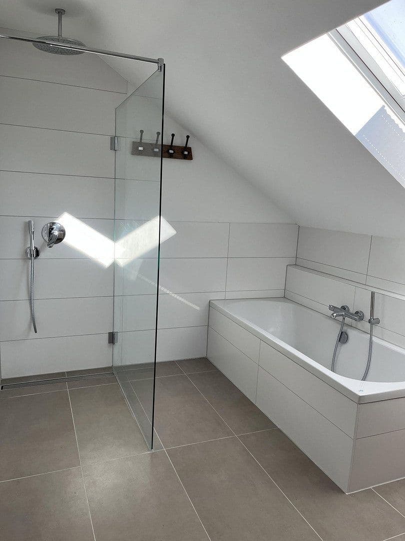 Pronájem bytu 5+1 180 m², Ohlsbach, Bádensko-Württembersko Pronájem bytu 5+1 180 m², Ohlsbach, Bádensko-Württembersko