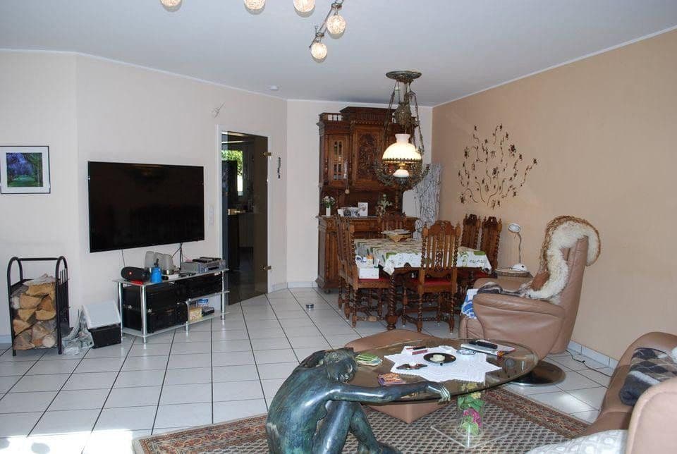 Prodej domu 161 m², pozemek 275 m², Marl, Severní Porýní-Vestfálsko Prodej domu 161 m², pozemek 275 m², Marl, Severní Porýní-Vestfálsko