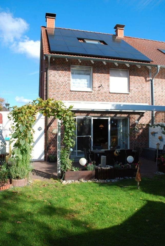 Prodej domu 161 m², pozemek 275 m², Marl, Severní Porýní-Vestfálsko Prodej domu 161 m², pozemek 275 m², Marl, Severní Porýní-Vestfálsko