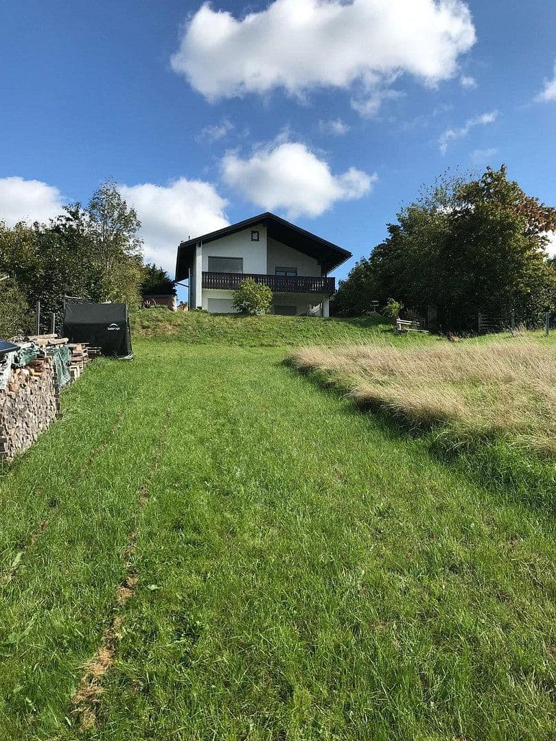 Prodej domu 128 m², pozemek 1.380 m², Helmbrechts, Bavorsko Prodej domu 128 m², pozemek 1.380 m², Helmbrechts, Bavorsko