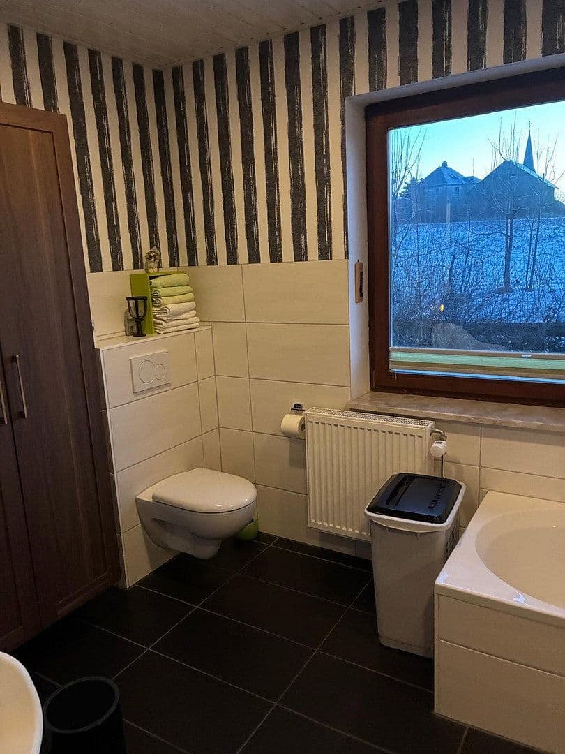 Prodej domu 128 m², pozemek 1.380 m², Helmbrechts, Bavorsko Prodej domu 128 m², pozemek 1.380 m², Helmbrechts, Bavorsko