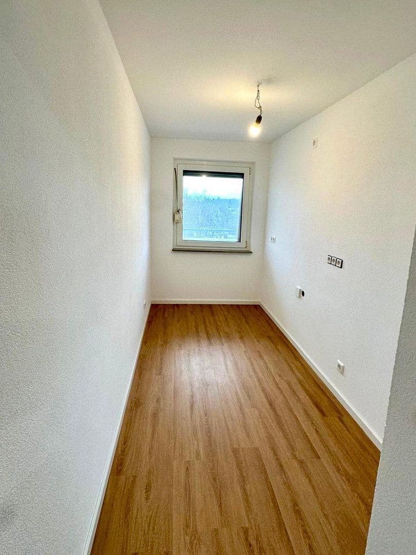 Prodej bytu 3+1 75 m², Hohenstaufenstrasse 100, Göppingen, Bádensko-Württembersko Prodej bytu 3+1 75 m², Hohenstaufenstrasse 100, Göppingen, Bádensko-Württembersko