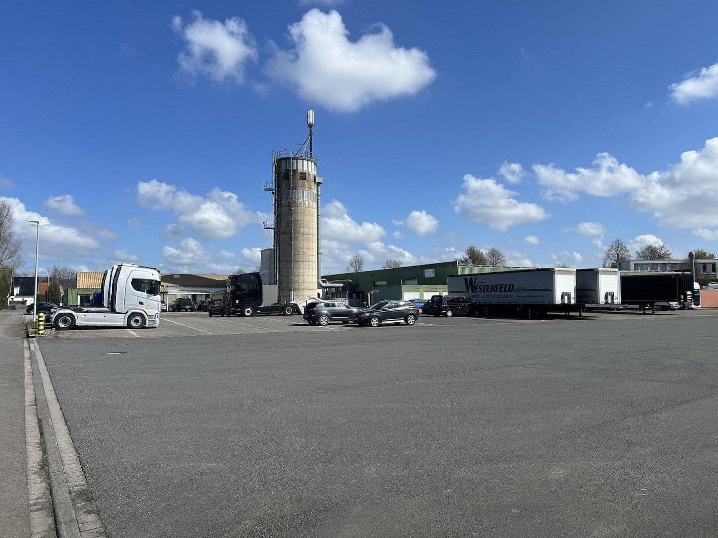 Pronájem pozemku 4.000 m², Hüllhorst, Severní Porýní-Vestfálsko Pronájem pozemku 4.000 m², Hüllhorst, Severní Porýní-Vestfálsko