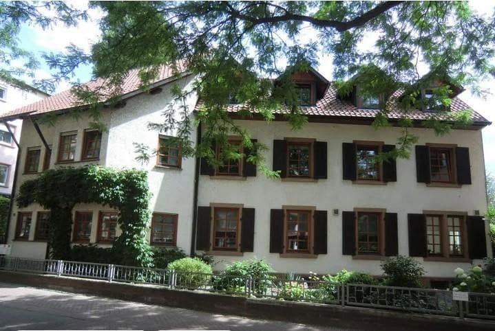 Prodej domu 481 m², pozemek 625 m², Friedenstraße 18, Offenburg, Bádensko-Württembersko Prodej domu 481 m², pozemek 625 m², Friedenstraße 18, Offenburg, Bádensko-Württembersko