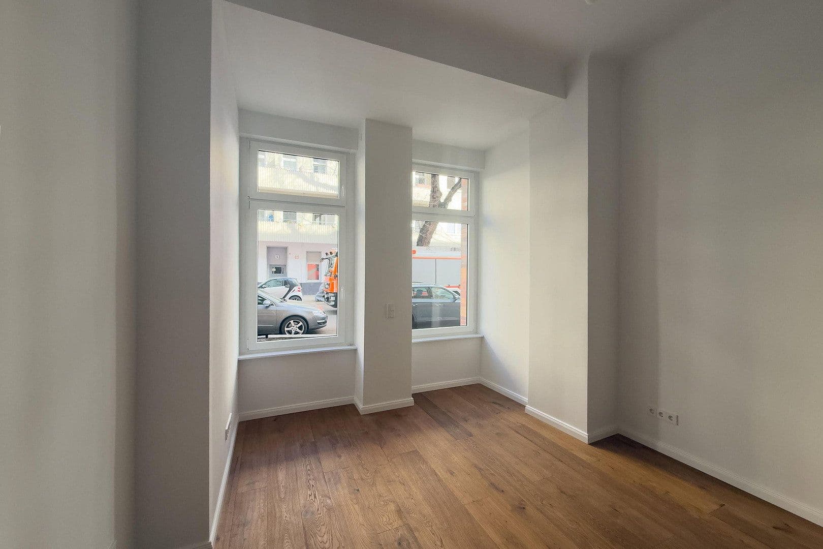 Prodej bytu 4+1 91 m², Glasgowerstraße 27, Berlin, Berlín Prodej bytu 4+1 91 m², Glasgowerstraße 27, Berlin, Berlín