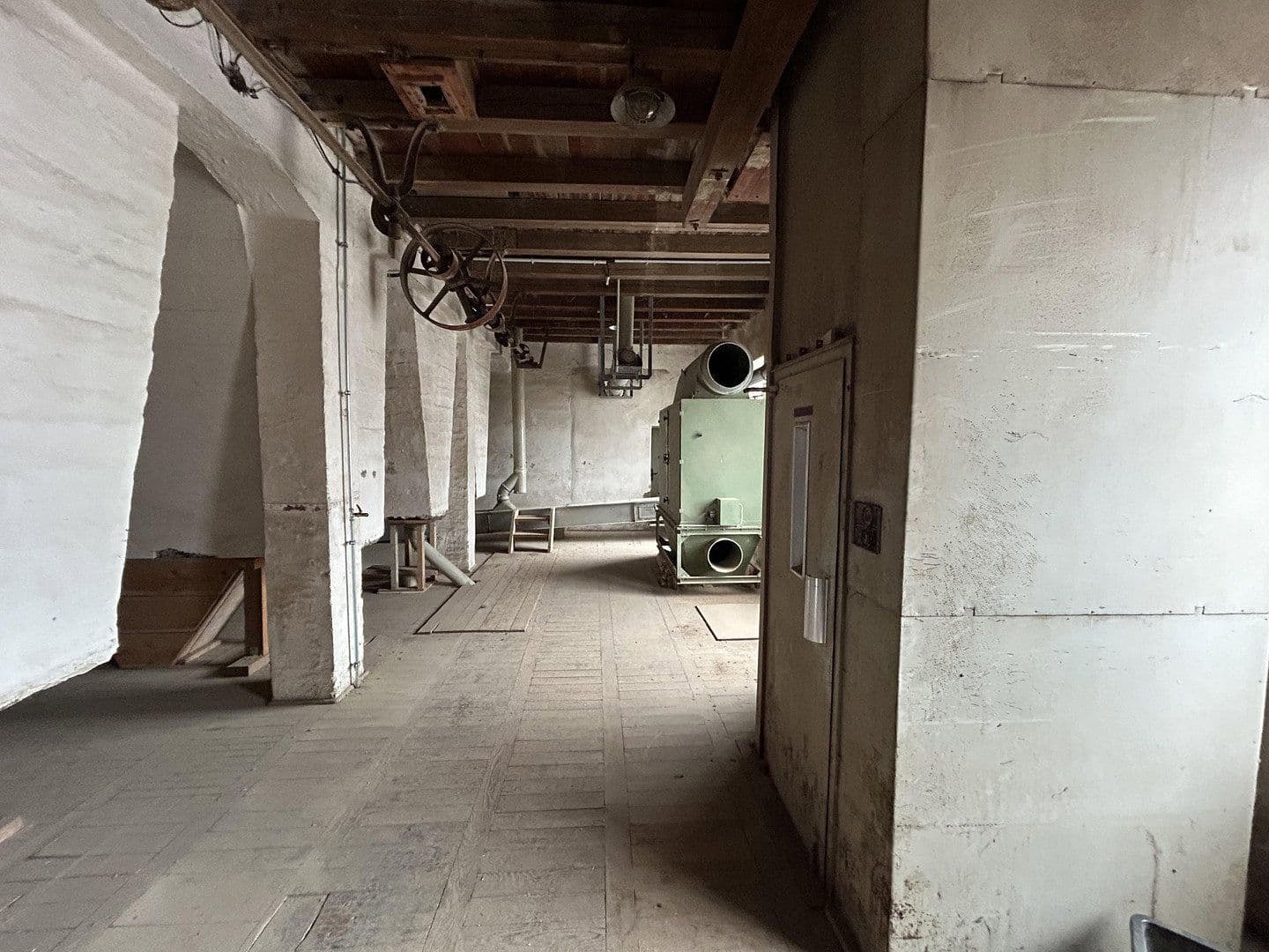 Prodej nebytového prostoru 4.126 m², Mühlenstraße 9b, Niddatal, Hessen Prodej nebytového prostoru 4.126 m², Mühlenstraße 9b, Niddatal, Hessen